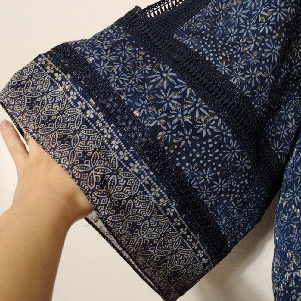Elie Tahari Silk Cold Shoulder Mika Blouse Blue Floral Metallic NWOT $298 Retail - Picture 4 of 6